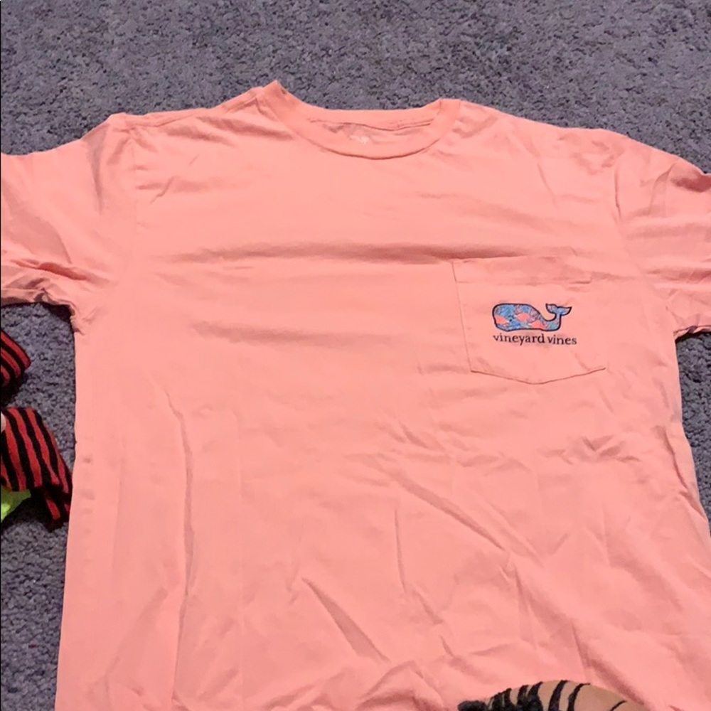 Vineyard vines T-shirt size extra small men’s.